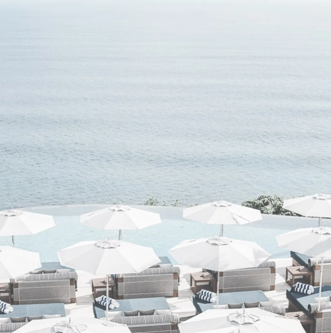SAVAYA daybeds overlooking the Indian Ocean